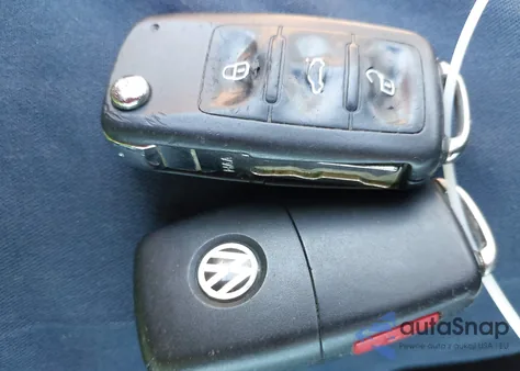 2015 Volkswagen Jetta 1.8T Se z USA, uszkodzony, nr VIN 3VWD17AJXFM252534